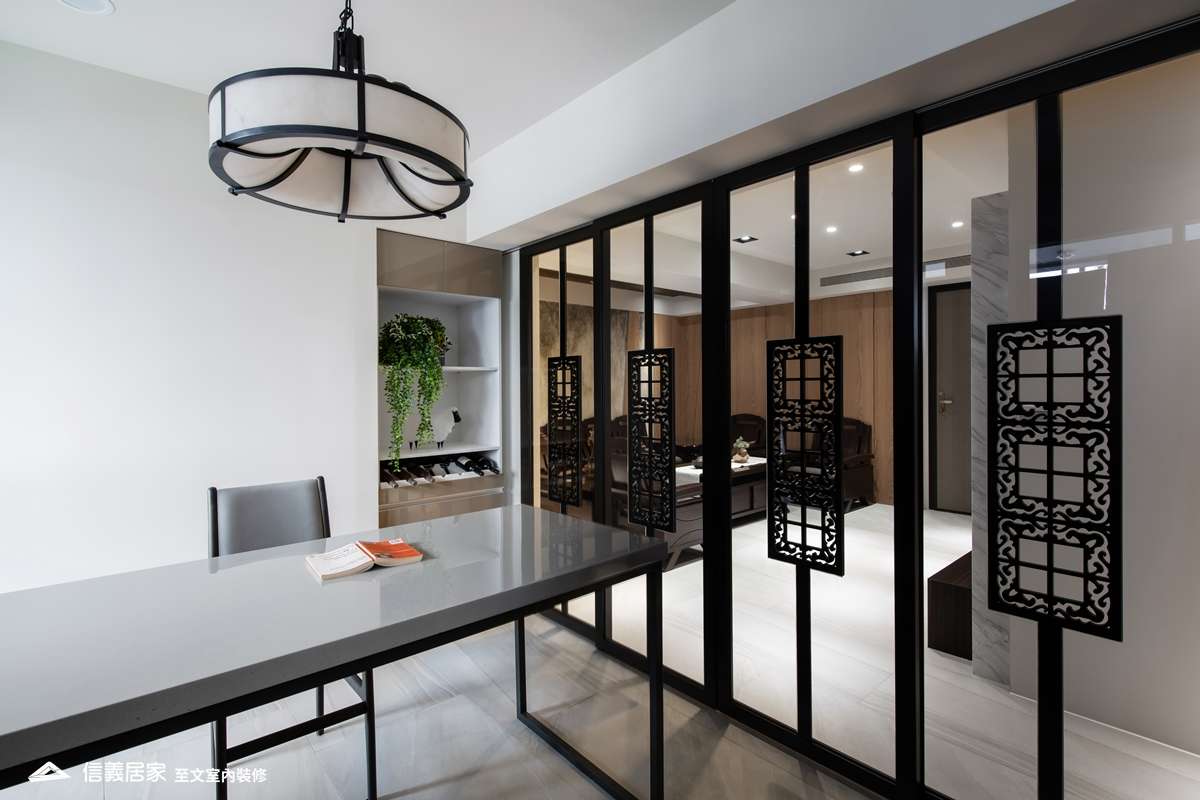 咖啡色餐廳室內裝潢設計，包括餐桌、餐椅裝潢圖片