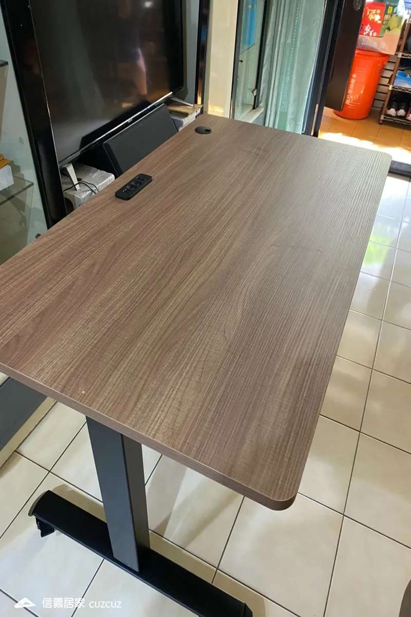 黑色桌腳升降桌