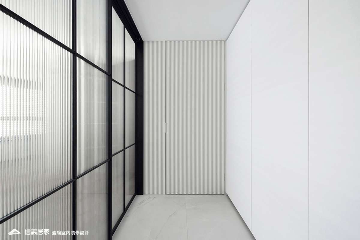 廊道-2-大理石 大板磚 烤漆 藝術漆 鍍鈦飾條 明鏡