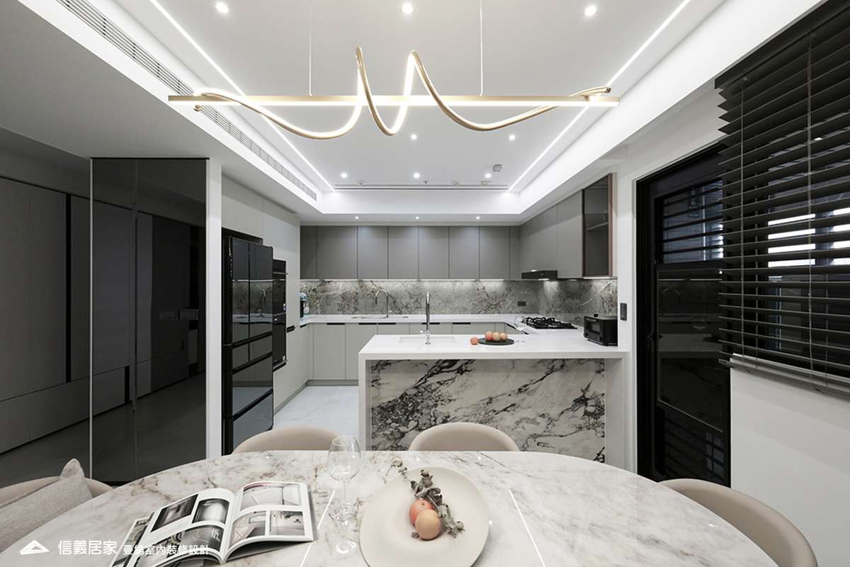 廚房-1-大理石 大板磚 烤漆 藝術漆 鍍鈦飾條 明鏡