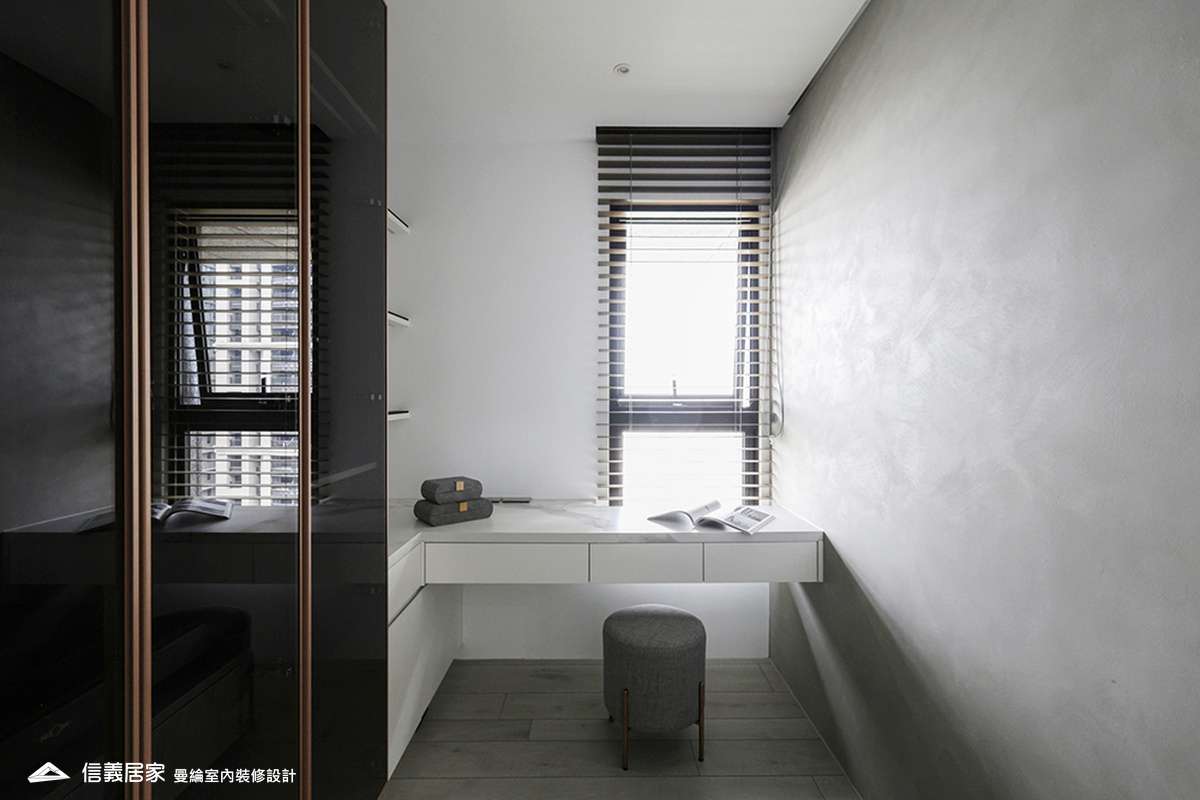 更衣室-1-大理石 大板磚 烤漆 藝術漆 鍍鈦飾條 明鏡