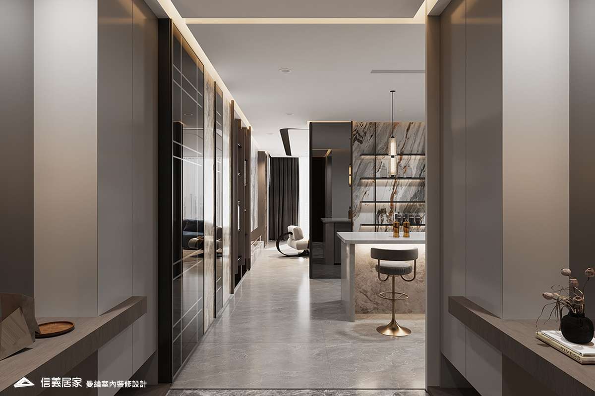 玄關-4-退休宅 輕奢風 大板磚 鍍鈦飾條 格柵 美術吊燈