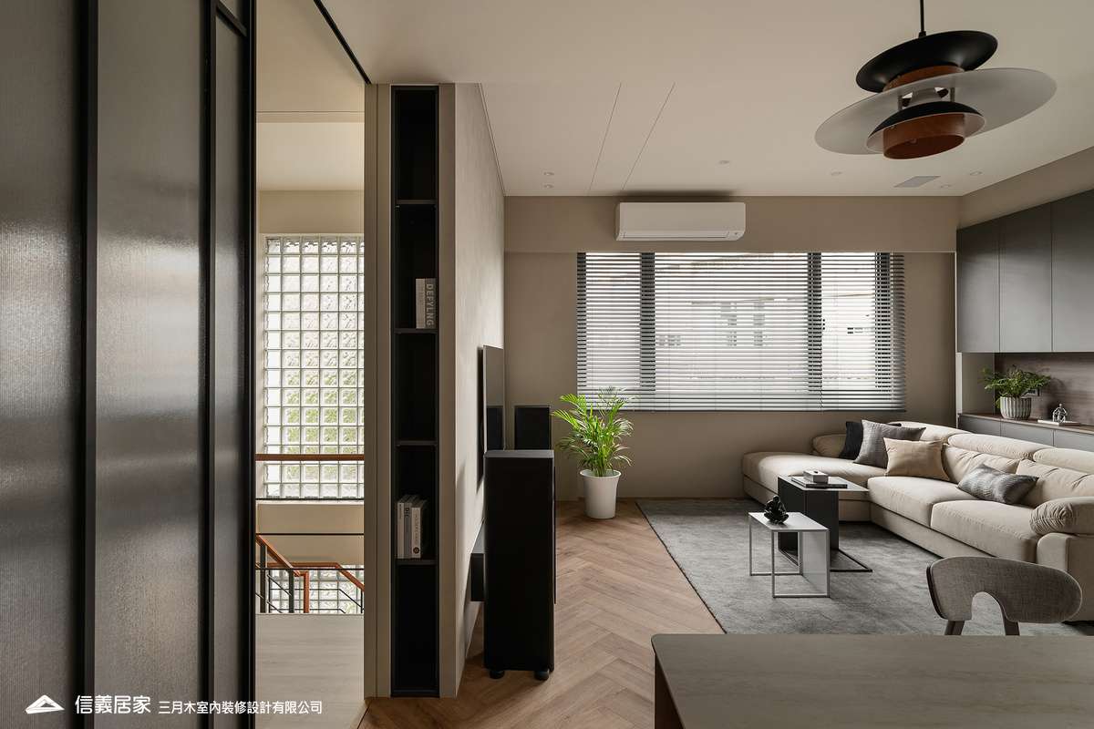 智能透天宅_客廳3 弧形拉門 電動窗簾