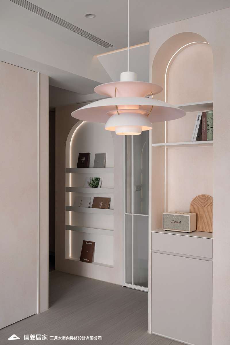 粉紅泡泡屋_圓拱展示櫃 線型LED燈