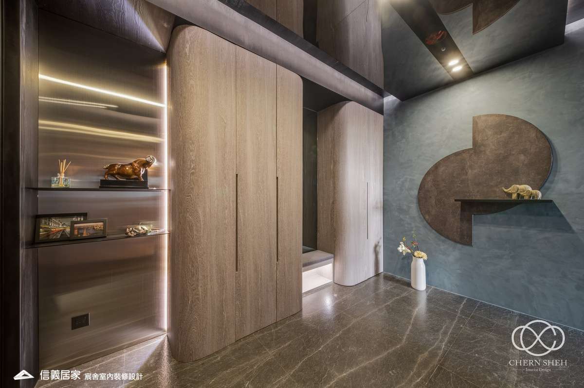 2.玄關_系統櫃_壓花玻璃_大板磚_藝術漆_現代輕奢風