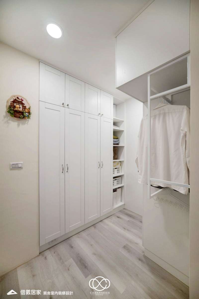 10.更衣室_古典風_系統櫃_百葉窗_白色_米色_奶茶色_2房