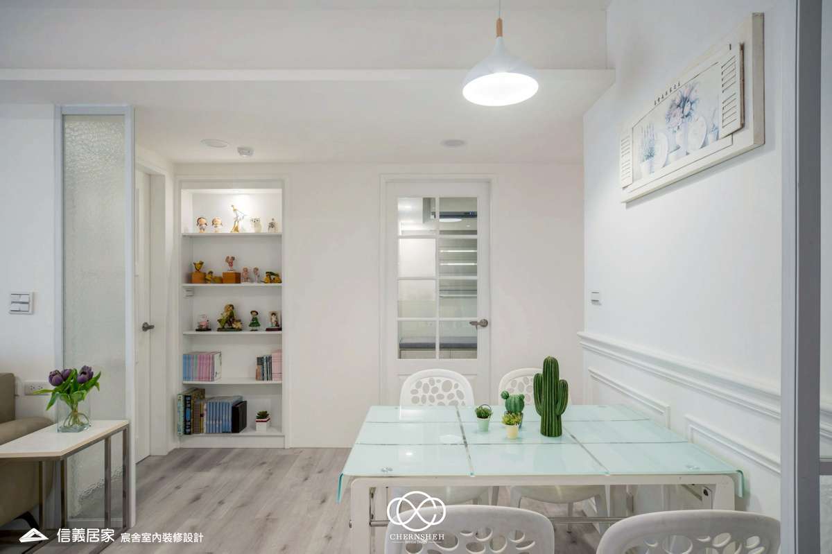 6.客廳_古典風_系統櫃_百葉窗_白色_米色_奶茶色_2房