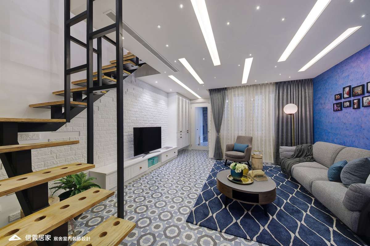 05.客廳_樓梯_鄉村風_系統櫃_特殊塗料_文化磚_花磚_鐵件_中島_白色_紫色_翻新