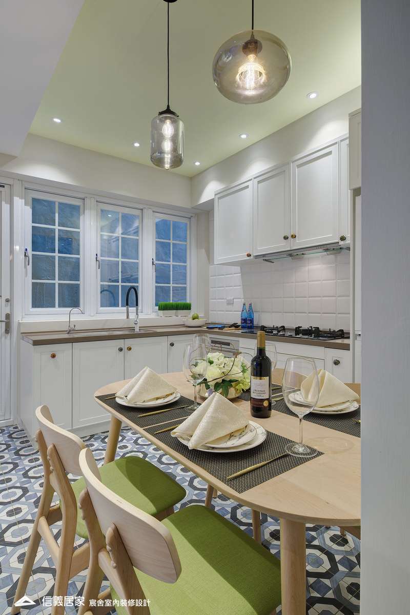 08.廚房_樓梯_鄉村風_系統櫃_特殊塗料_文化磚_花磚_鐵件_中島_白色_紫色_翻新