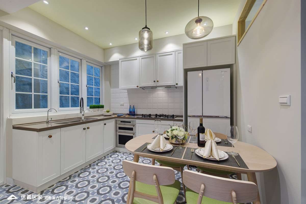 10.廚房_樓梯_鄉村風_系統櫃_特殊塗料_文化磚_花磚_鐵件_中島_白色_紫色_翻新