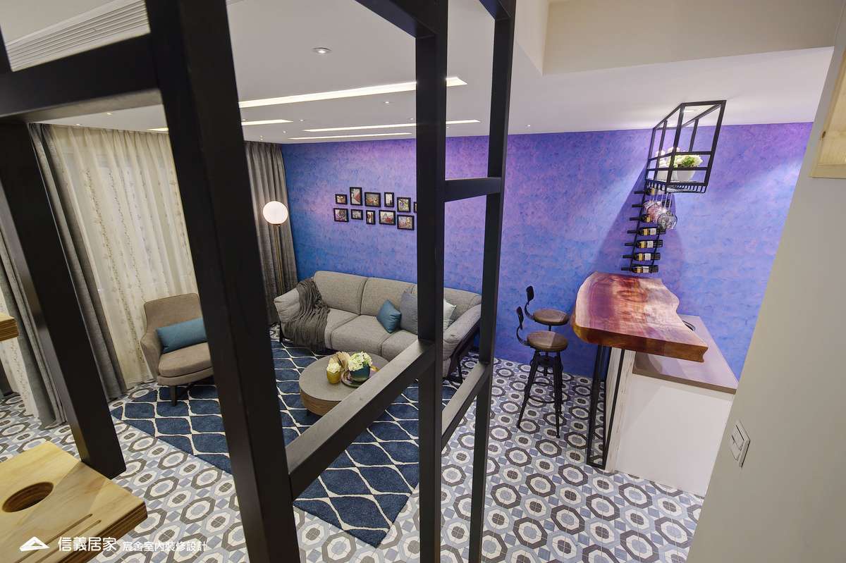 33.客廳_樓梯_鄉村風_系統櫃_特殊塗料_文化磚_花磚_鐵件_中島_白色_紫色_翻新