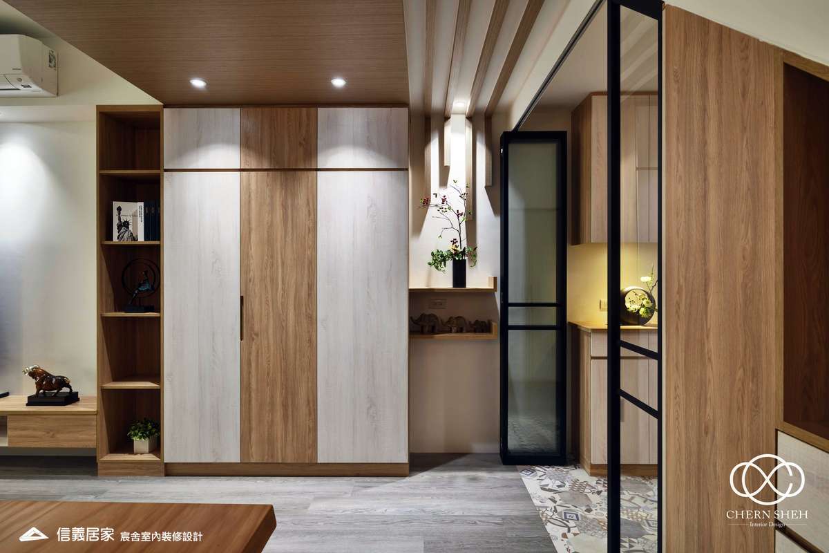 06.客廳_北歐風_系統櫃_餐桌_格柵_木地板_白色_藍色_樓梯