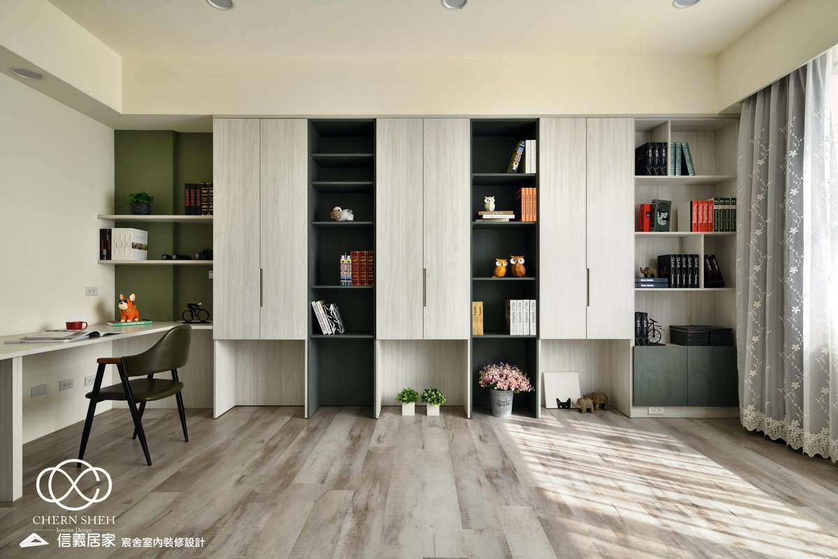 15.書房_系統櫃_格柵_木地板_白色_藍色_樓梯