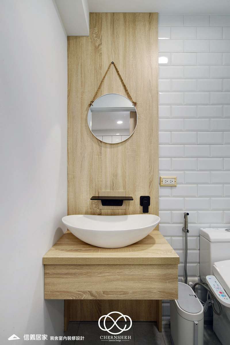 22.衛浴_系統櫃_鐵件_白色_原木色_翻新