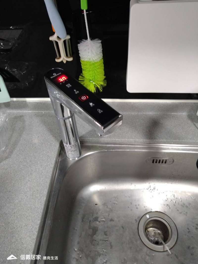 K900三溫冰冷熱觸控式廚下型飲水機2