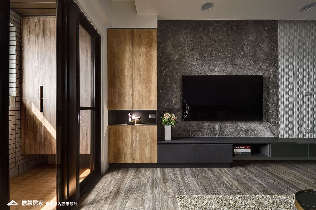 5.封面照_客廳_廚房_系統櫃_鐵件_大理石板磚_線板