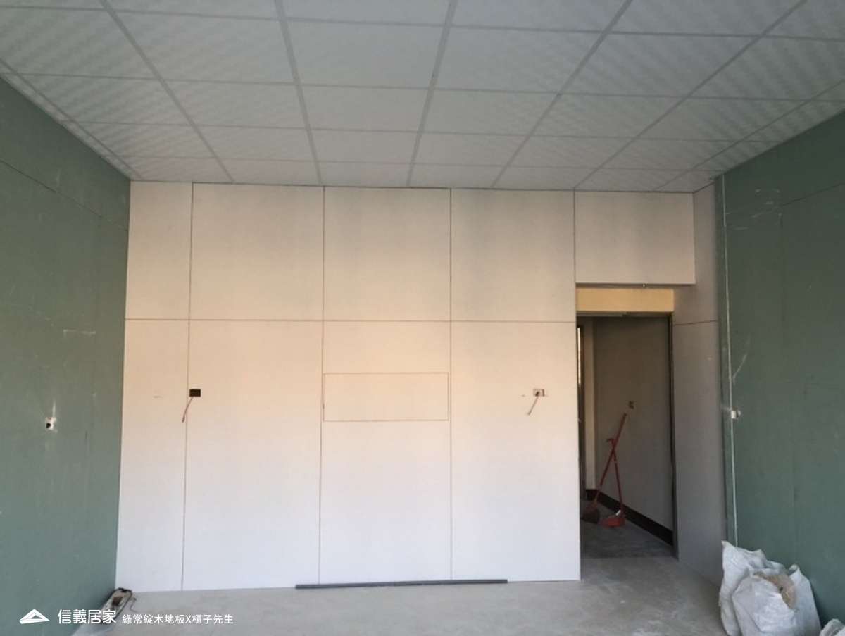 綠常綻4-提供方便建置的輕隔間天花板。