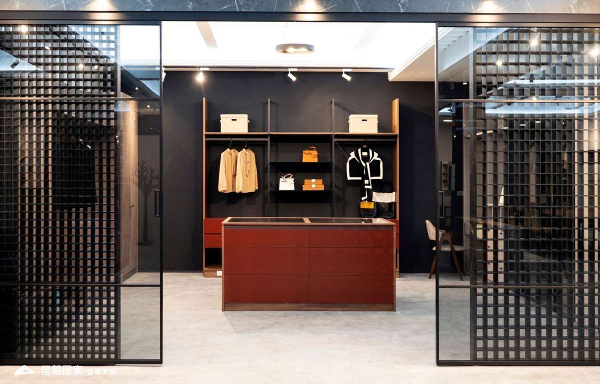 展示間X更衣室暨左右造型隔間