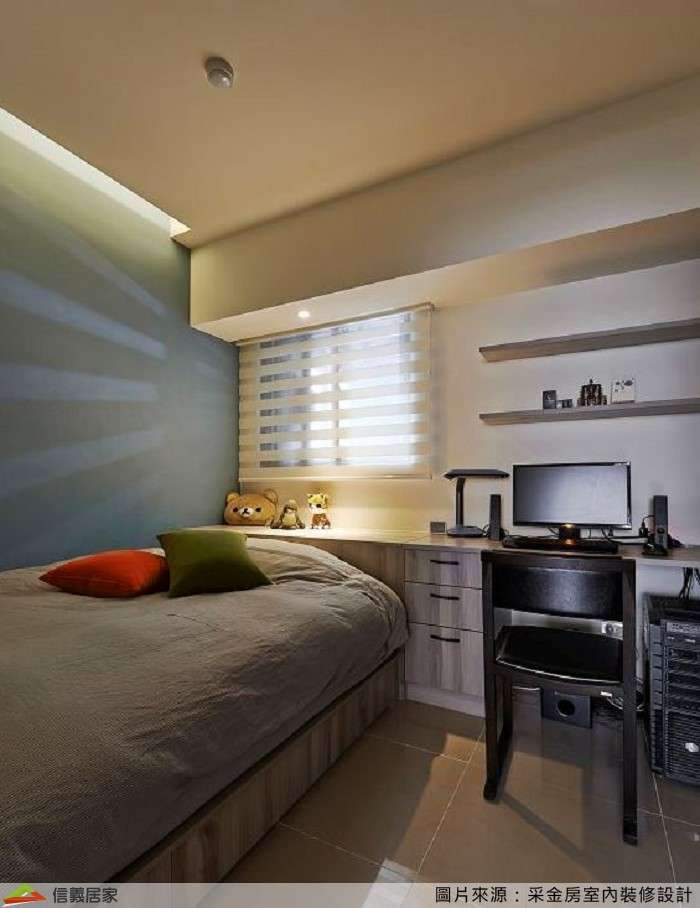 藍色臥室室內裝潢設計，包括床、書桌裝潢圖片
