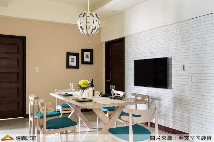 黃色餐廳室內裝潢設計，包括吊燈、餐桌、電視牆、餐椅裝潢圖片
