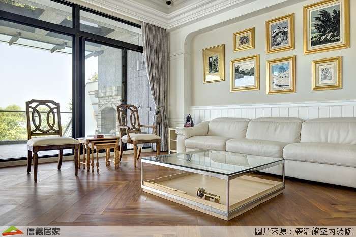 白色客廳室內裝潢設計，包括沙發、茶几、椅子裝潢圖片