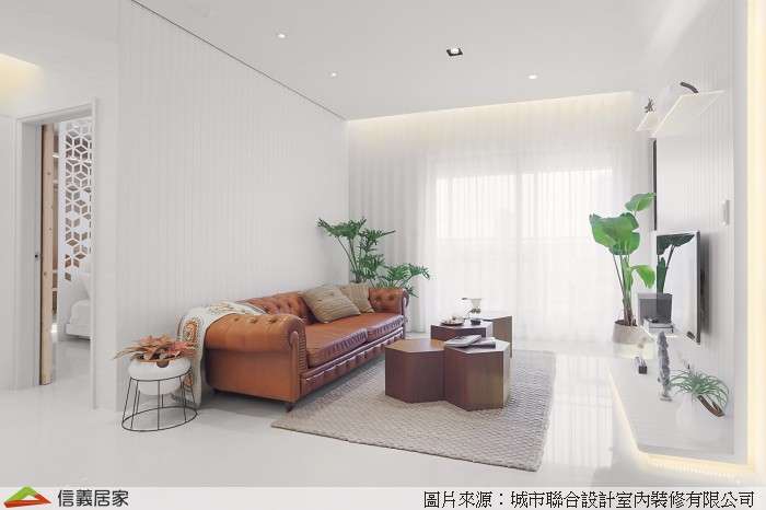 白色客廳室內裝潢設計，包括沙發、電視牆、地毯裝潢圖片