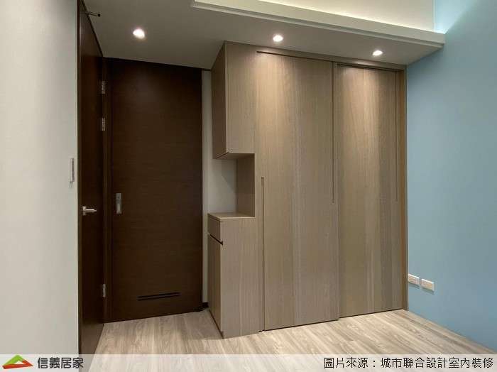 藍色臥室室內裝潢設計，包括收納櫃、置物櫃裝潢圖片