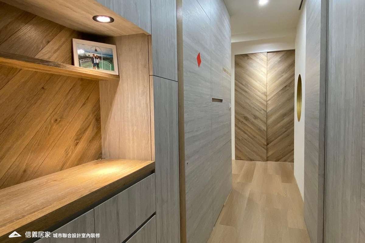 米色玄關室內裝潢設計，包括置物櫃裝潢圖片