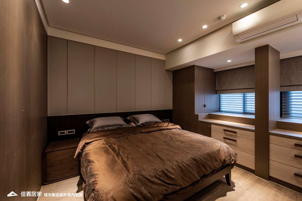 咖啡色臥室室內裝潢設計，包括床裝潢圖片