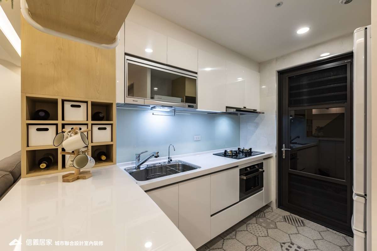 白色廚房室內裝潢設計，包括流理台裝潢圖片