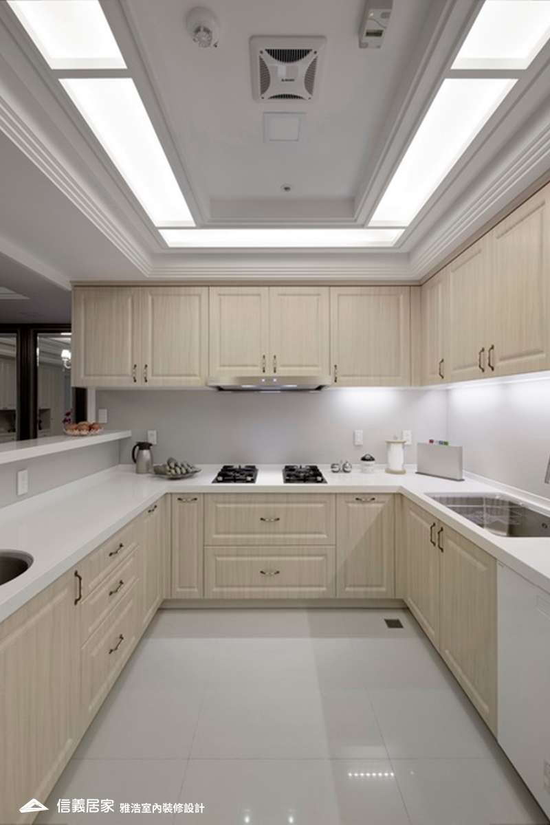 米色開放式廚房室內裝潢設計，包括流理台裝潢圖片