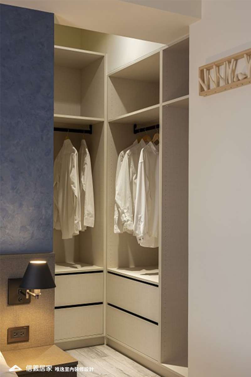 米色更衣室室內裝潢設計，包括收納櫃裝潢圖片