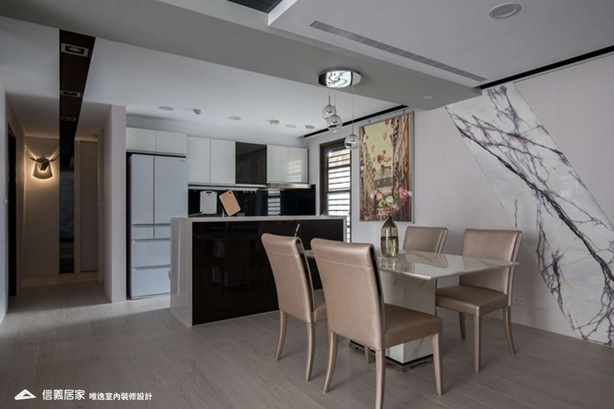 灰色廚房室內裝潢設計，包括餐桌、大理石地板、餐椅裝潢圖片