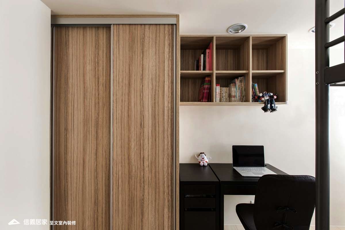 咖啡色書房室內裝潢設計，包括書桌裝潢圖片